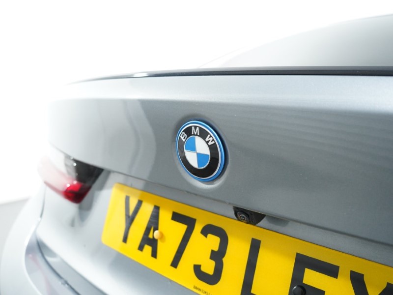 2024 (73) BMW 3 SERIES 330e M Sport 4dr Step Auto 3500047