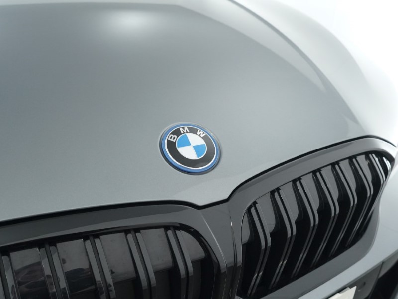 2024 (73) BMW 3 SERIES 330e M Sport 4dr Step Auto 3500055