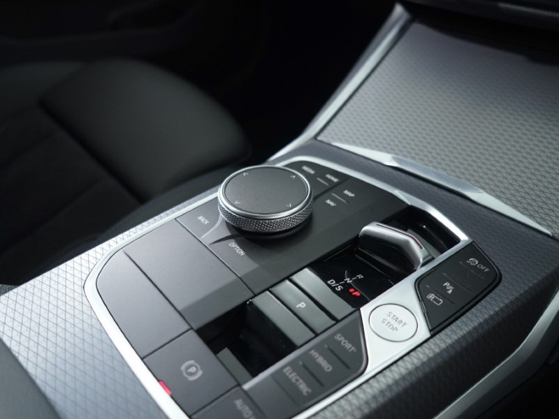 2024 (73) BMW 3 SERIES 330e M Sport 4dr Step Auto 3500074