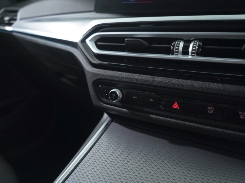 2024 (73) BMW 3 SERIES 330e M Sport 4dr Step Auto 3500072