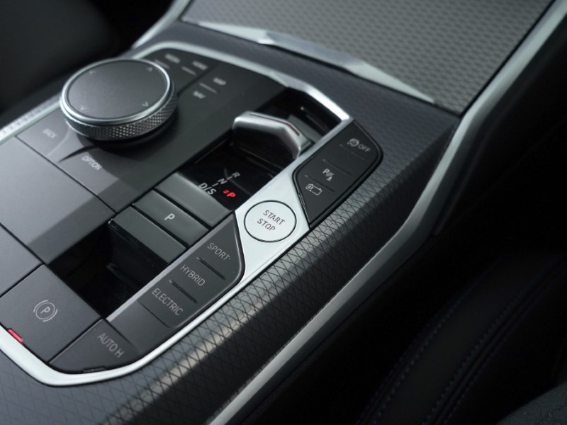 2024 (73) BMW 3 SERIES 330e M Sport 4dr Step Auto 3500076