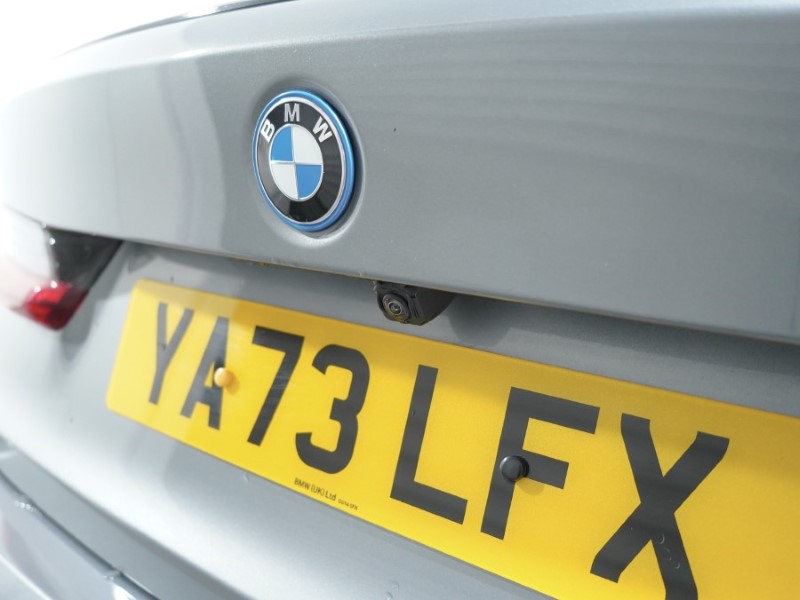 2024 (73) BMW 3 SERIES 330e M Sport 4dr Step Auto 3500048