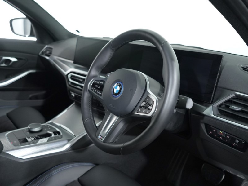 2024 (73) BMW 3 SERIES 330e M Sport 4dr Step Auto 3500051