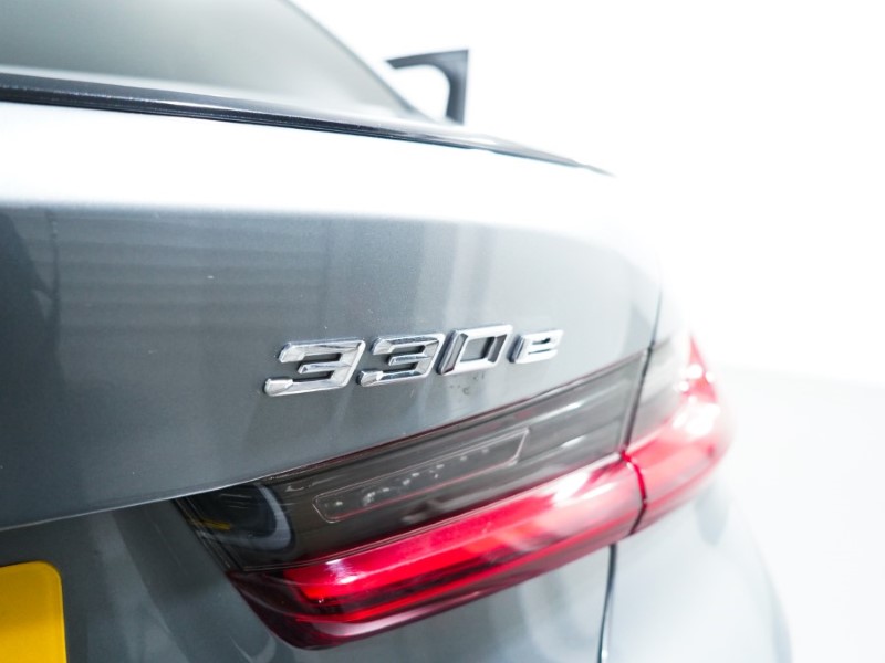 2024 (73) BMW 3 SERIES 330e M Sport 4dr Step Auto 3500049