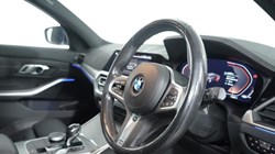 2021 (21) BMW 3 SERIES 330d MHT M Sport 5dr Step Auto 3545922