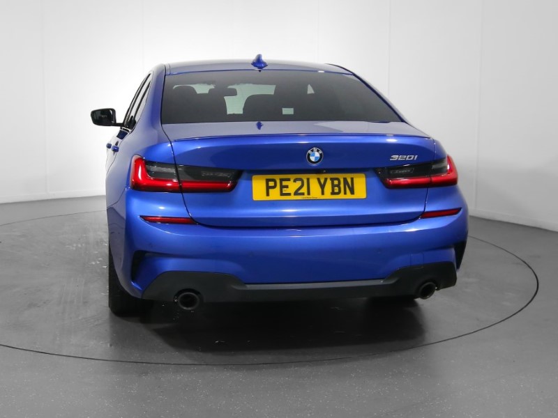 2021 (21) BMW 3 SERIES 320i M Sport 4dr Step Auto 3542381