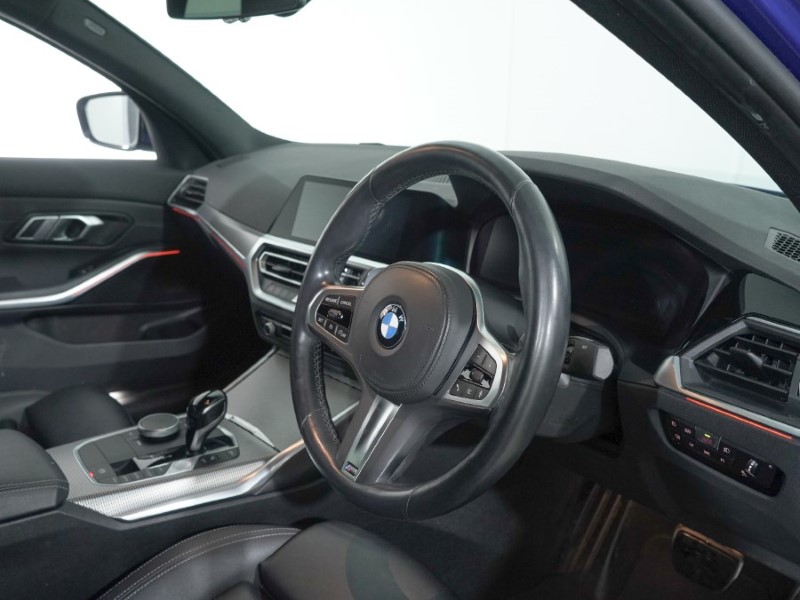2021 (21) BMW 3 SERIES 320i M Sport 4dr Step Auto 3542350