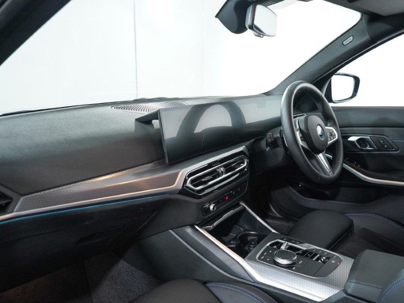 2024 (73) BMW 3 SERIES 330e M Sport 4dr Step Auto 3524171