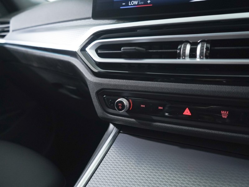 2024 (73) BMW 3 SERIES 330e M Sport 4dr Step Auto 3524191