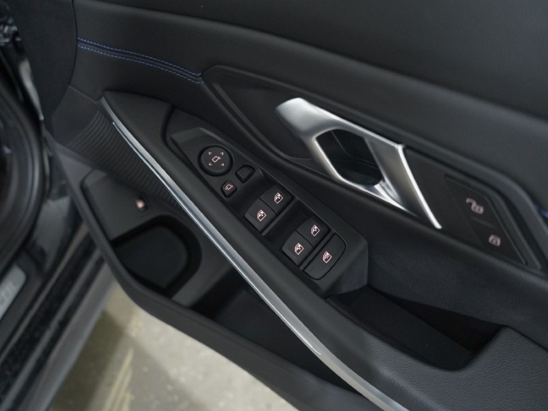 2024 (73) BMW 3 SERIES 330e M Sport 4dr Step Auto 3524163