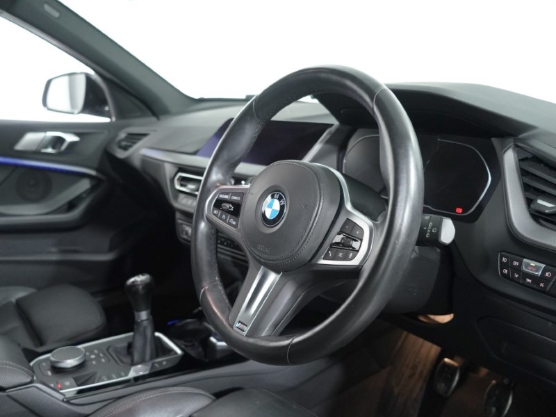 2020 (69) BMW 1 SERIES 118i M Sport 5dr 3547660