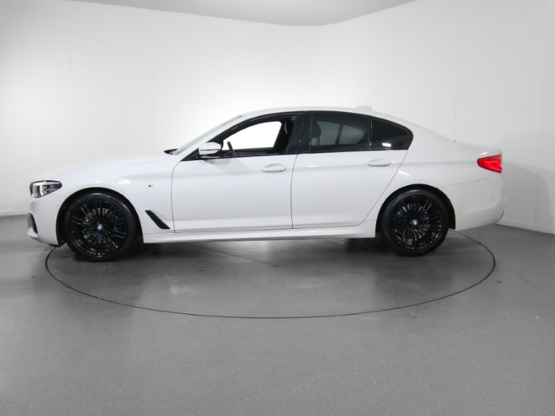2018 (68) BMW 5 SERIES 530i M Sport 4dr Auto 3555394