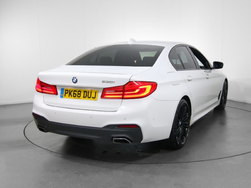 2018 (68) BMW 5 SERIES 530i M Sport 4dr Auto 3555397