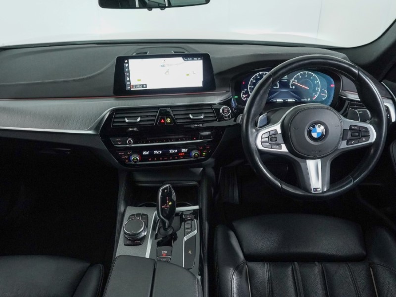 2018 (68) BMW 5 SERIES 530i M Sport 4dr Auto 3555386