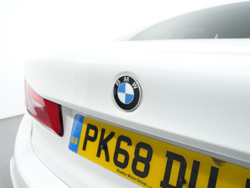 2018 (68) BMW 5 SERIES 530i M Sport 4dr Auto 3555358