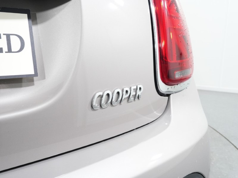 2023 (23) MINI HATCHBACK 1.5 Cooper Exclusive Premium Plus 5dr Auto 3561277