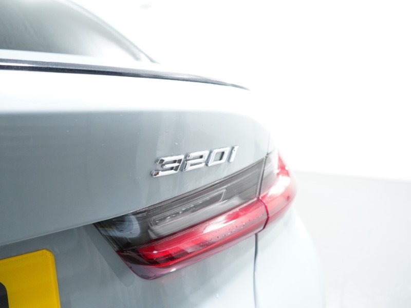 2024 (24) BMW 3 SERIES 320i M Sport 4dr Step Auto 3599718
