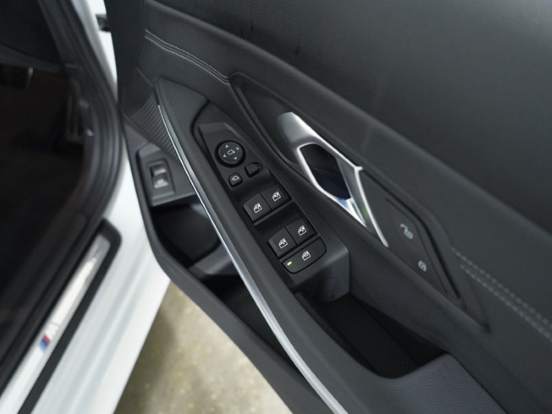 2024 (24) BMW 3 SERIES 320i M Sport 5dr Step Auto 3628607