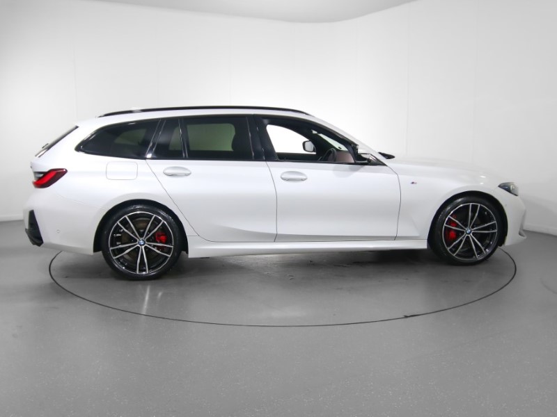 2024 (24) BMW 3 SERIES 320i M Sport 5dr Step Auto 3628647