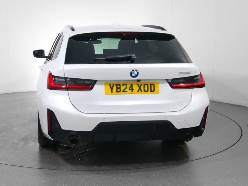 2024 (24) BMW 3 SERIES 320i M Sport 5dr Step Auto 3628645