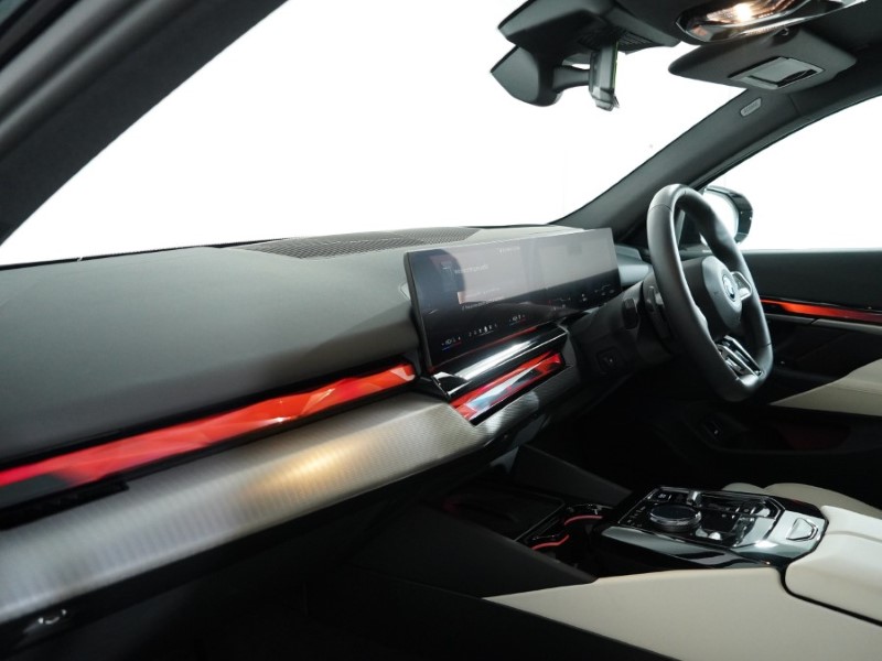 2025 (25) BMW I5 250kW eDrive40 M Sport Pro 84kWh 5dr Auto 4576207