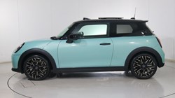 2025 (25) MINI COOPER 2.0 S Exclusive 3dr Auto 4620348