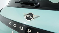 2025 (25) MINI COOPER 2.0 S Exclusive 3dr Auto 4620356