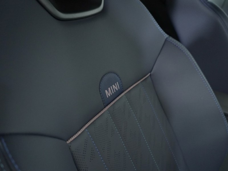 2025 (25) MINI COOPER 2.0 S Exclusive 3dr Auto 4620363