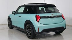 2025 (25) MINI COOPER 2.0 S Exclusive 3dr Auto 4620350