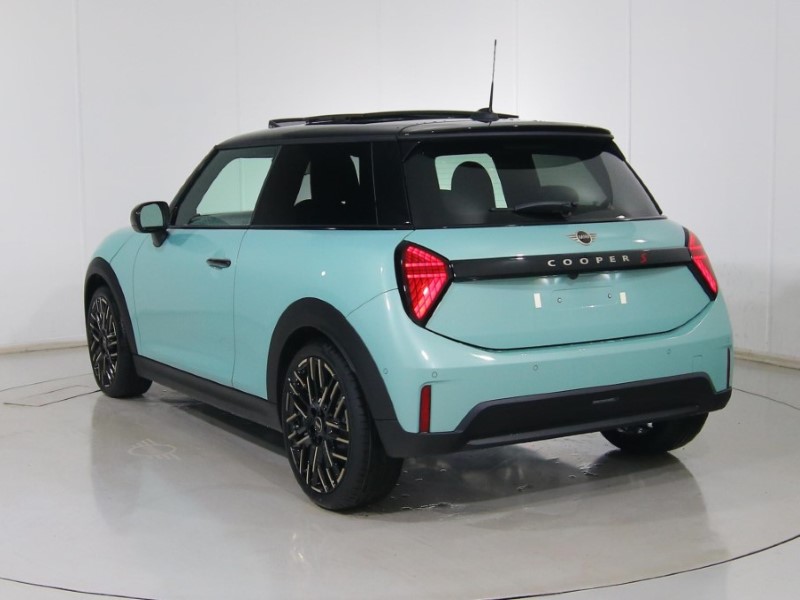 2025 (25) MINI COOPER 2.0 S Exclusive 3dr Auto 4620349