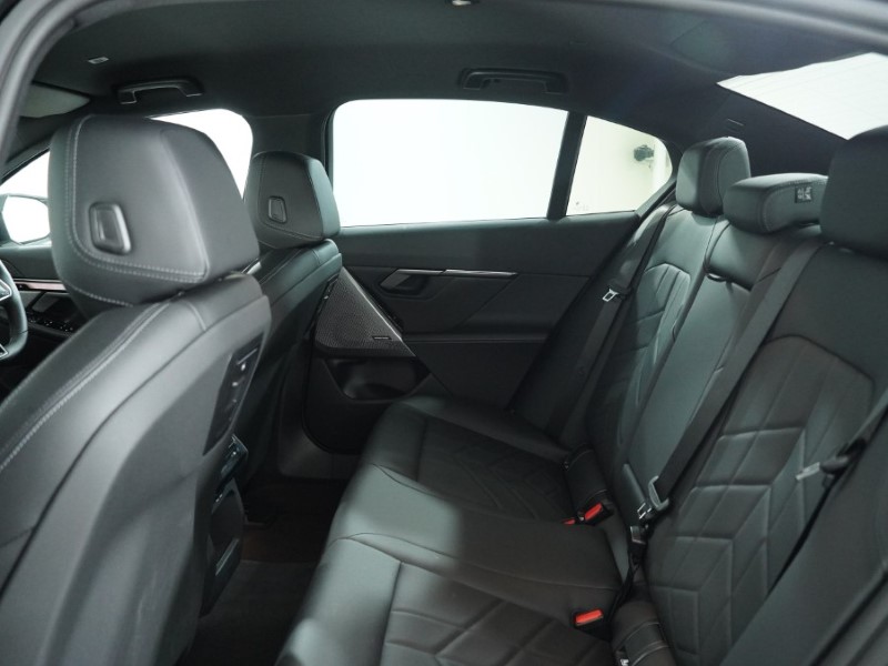 2025 (25) BMW 5 SERIES 520i M Sport 4dr Auto 4848533