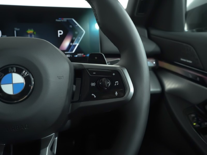 2025 (25) BMW 5 SERIES 520i M Sport 4dr Auto 4848551