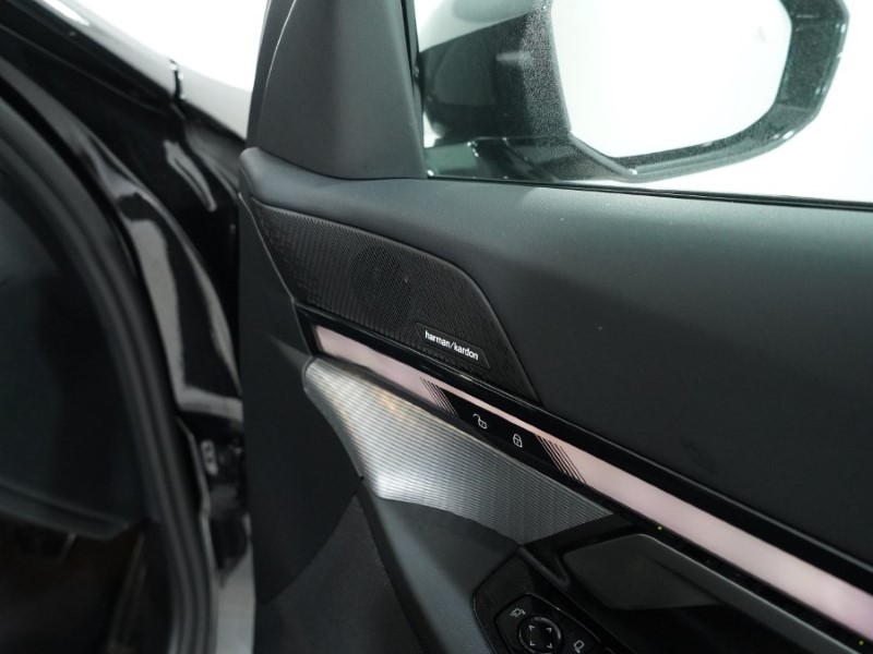 2025 (25) BMW 5 SERIES 520i M Sport 4dr Auto 4848523