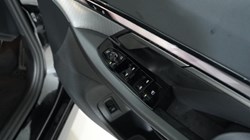 2025 (25) BMW 5 SERIES 520i M Sport 4dr Auto 4848522