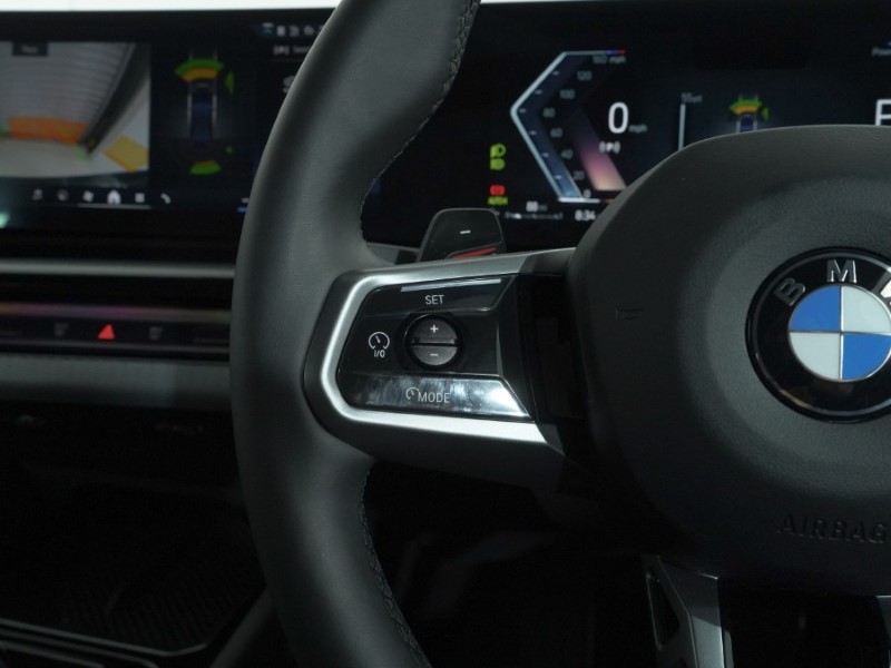 2025 (25) BMW 5 SERIES 520i M Sport 4dr Auto 4848549