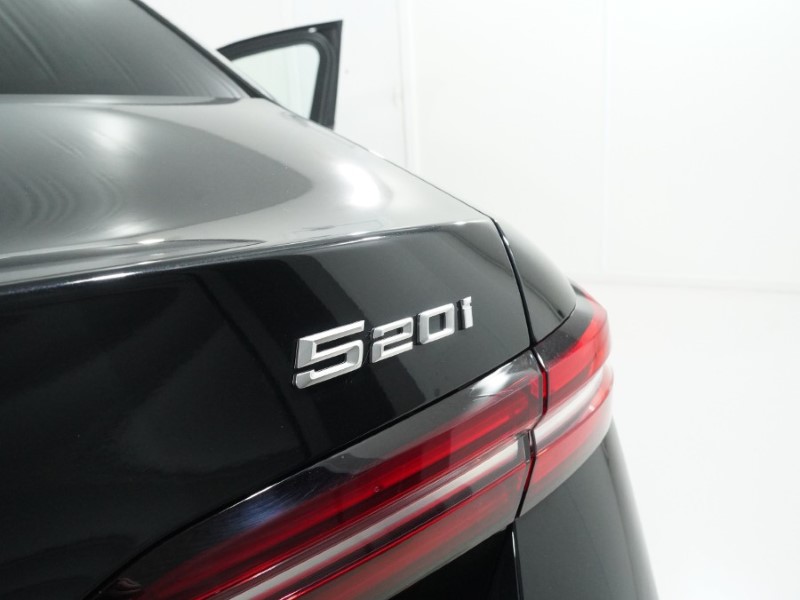 2025 (25) BMW 5 SERIES 520i M Sport 4dr Auto 4848518