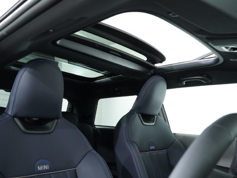 2025 (25) MINI COOPER 2.0 S Exclusive 3dr Auto 4620213