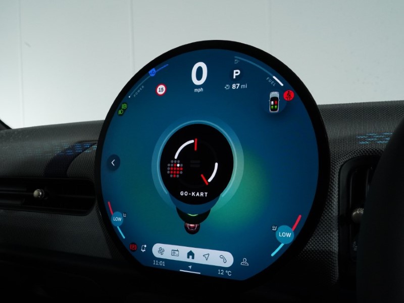 2025 (25) MINI COOPER 2.0 S Exclusive 3dr Auto 4620231