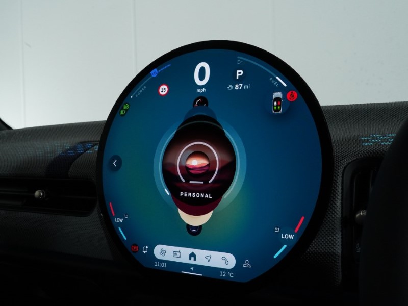 2025 (25) MINI COOPER 2.0 S Exclusive 3dr Auto 4620233