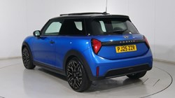 2025 (25) MINI COOPER 2.0 S Exclusive 3dr Auto 4620197