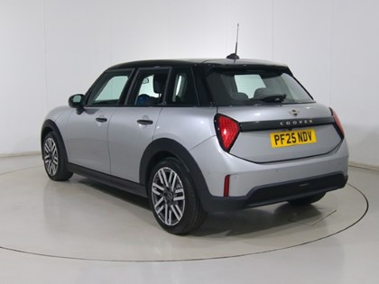 2025 (25) MINI COOPER 1.5 C Classic 5dr Auto