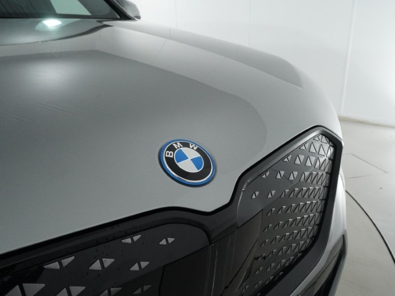 2025 (25) BMW iX1 150kW eDrive20 M Sport 65kWh 5dr Auto 4653679