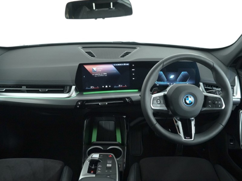 2025 (25) BMW iX1 150kW eDrive20 M Sport 65kWh 5dr Auto 4653674