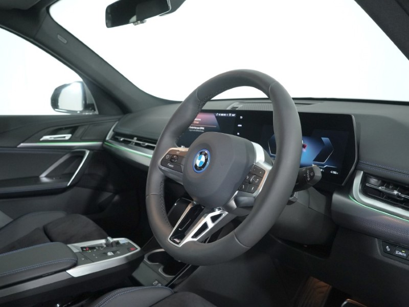 2025 (25) BMW iX1 150kW eDrive20 M Sport 65kWh 5dr Auto 4653682