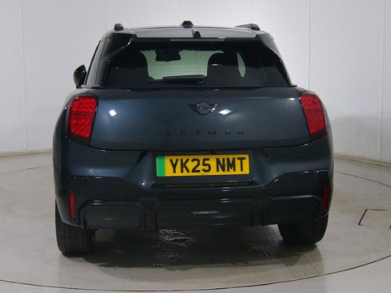 2025 (25) MINI ACEMAN 135kW E Classic [Level 2] 43kWh 5dr Auto 5017302