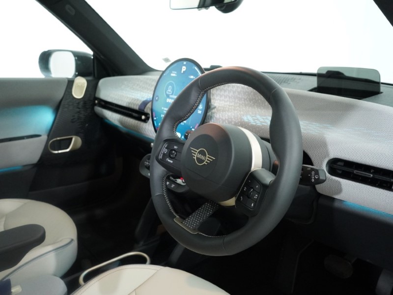 2025 (25) MINI COOPER 135kW E Classic 41kWh 3dr Auto 5017219