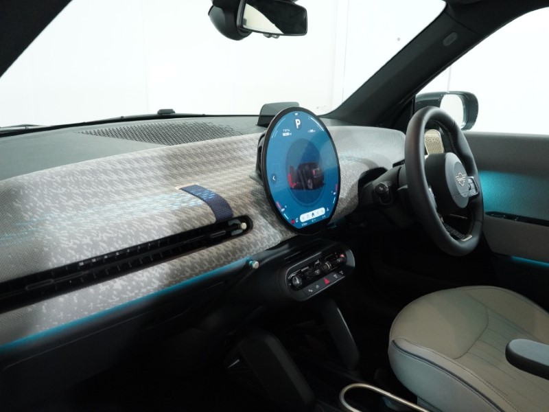 2025 (25) MINI COOPER 135kW E Classic 41kWh 3dr Auto 5017223