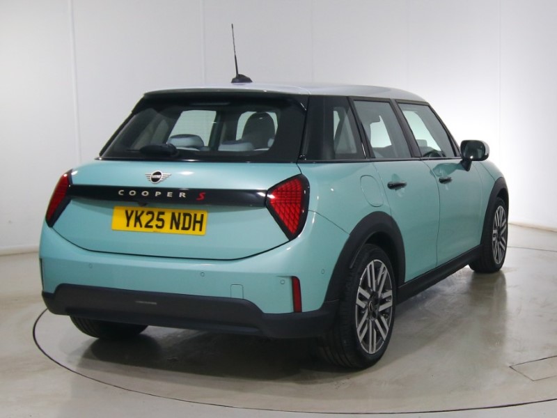 2025 (25) MINI COOPER 2.0 S Classic 5dr Auto 5017276
