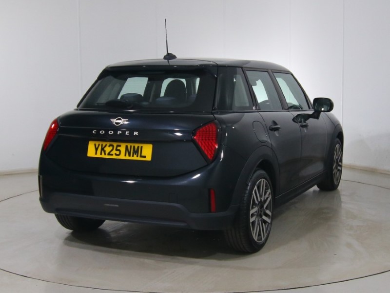 2025 (25) MINI COOPER 1.5 C Classic 5dr Auto 5017315