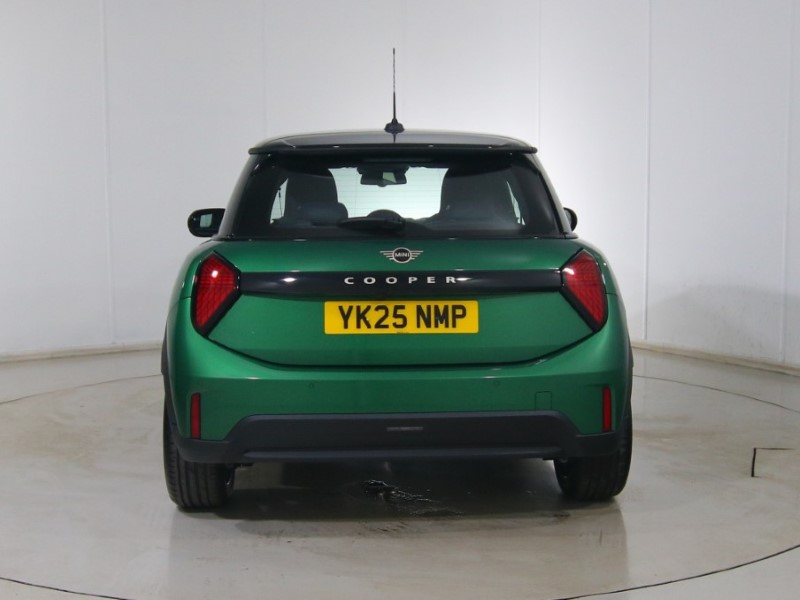 2025 (25) MINI COOPER 1.5 C Exclusive 3dr Auto 5017328